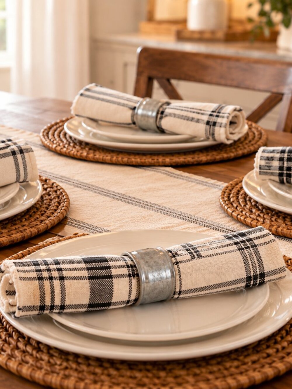 Robert Stanley farmhouse set includes black and white fabric napkins-NWOT